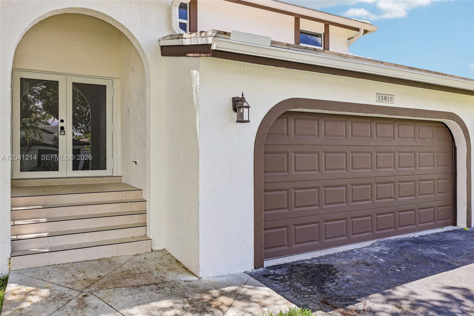 15010 E Falcons Lea Dr — Photo 2