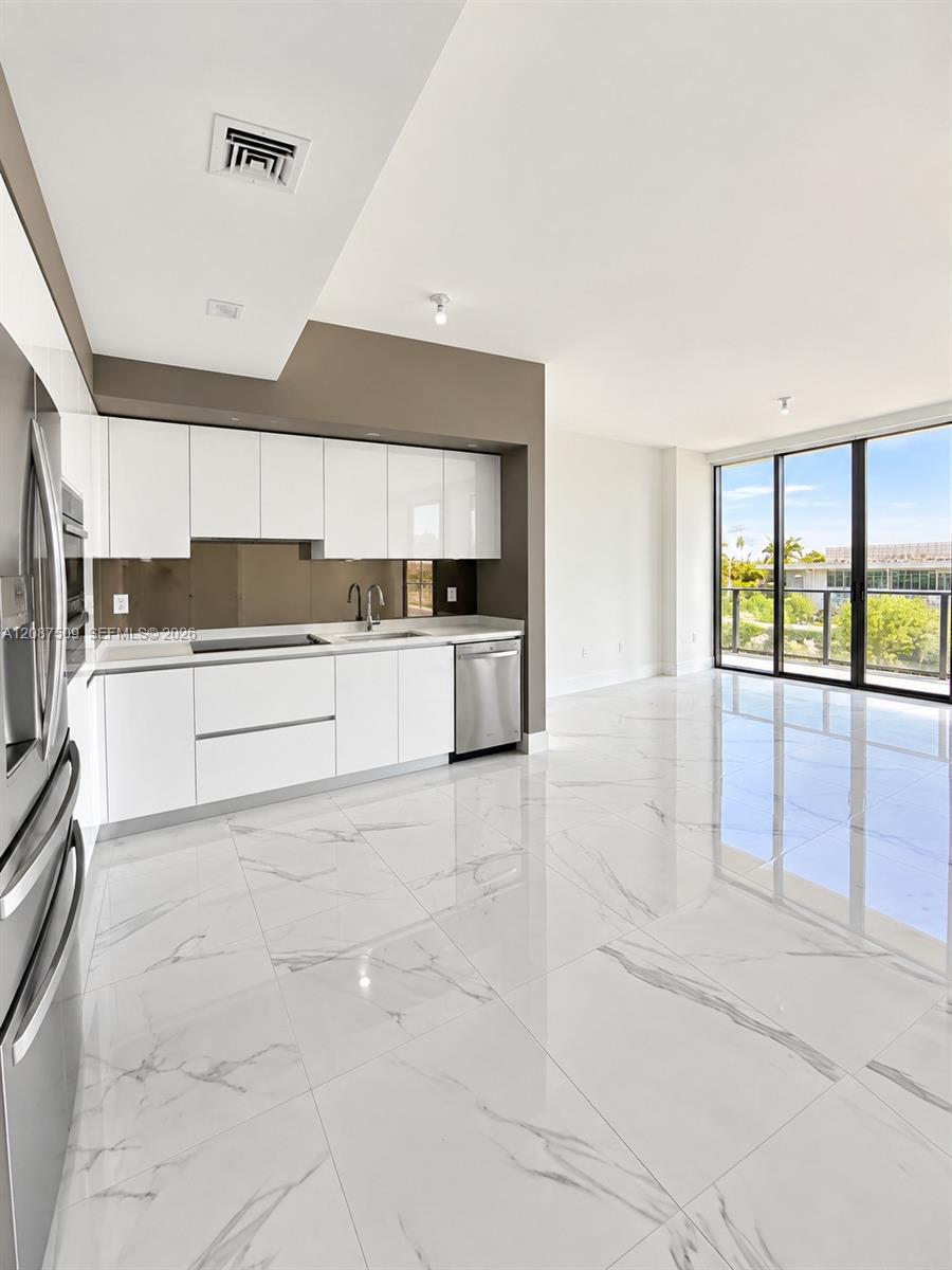 1170 E Hallandale Beach Blvd # 306, Hallandale Beach FL 33009