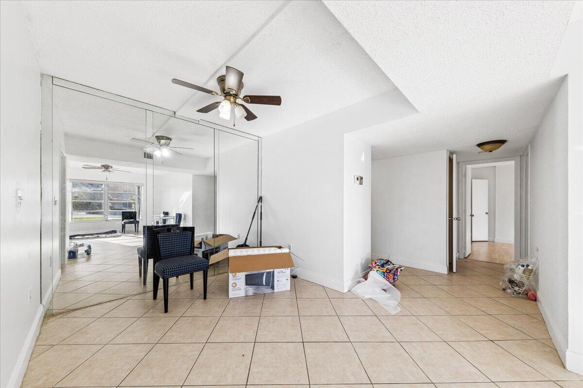 4156 Inverrary Drive — Photo 4