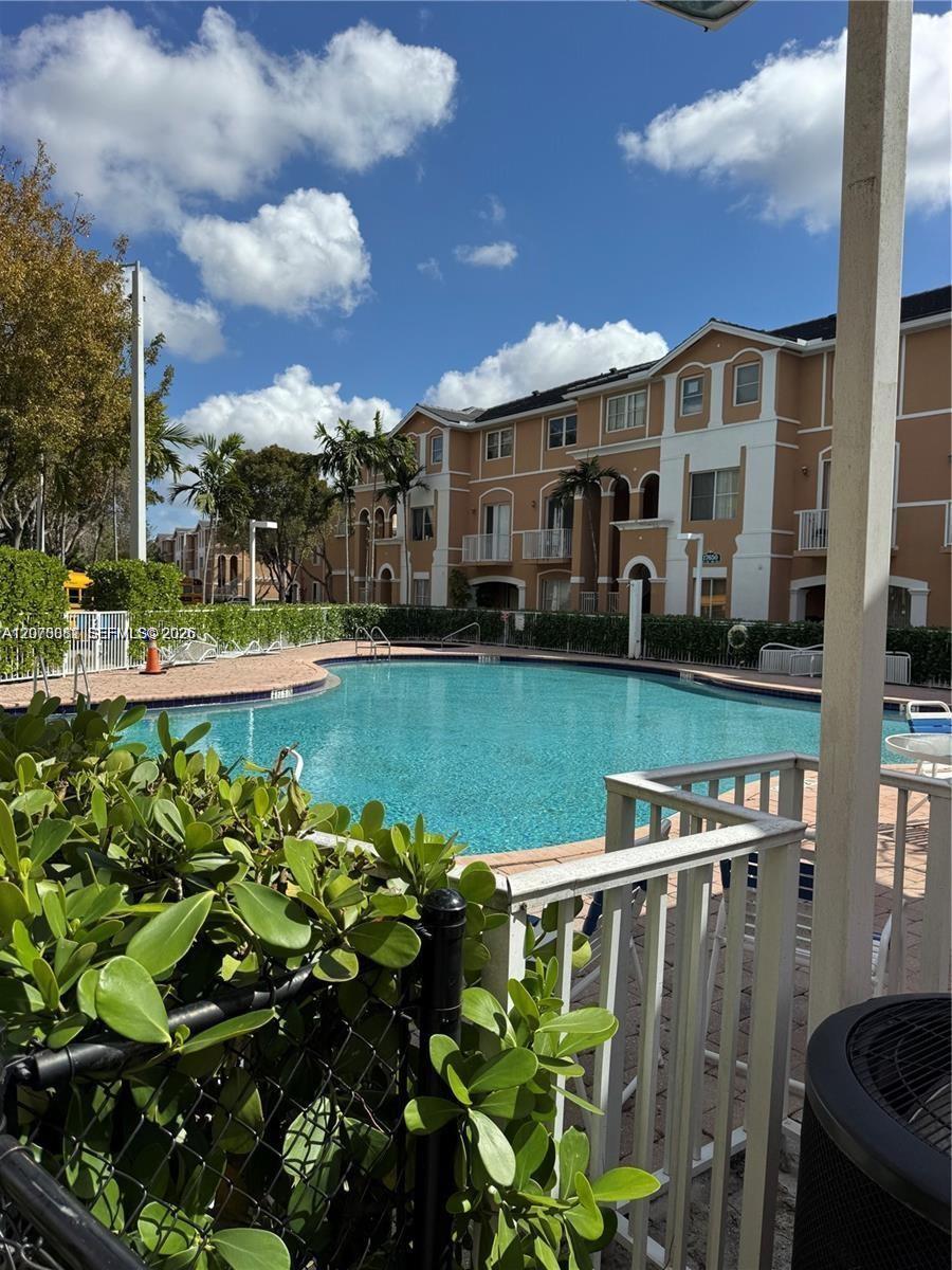 7080 NW 177th St # 13, Hialeah FL 33015