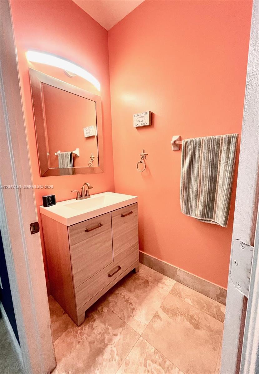 1/2 bath