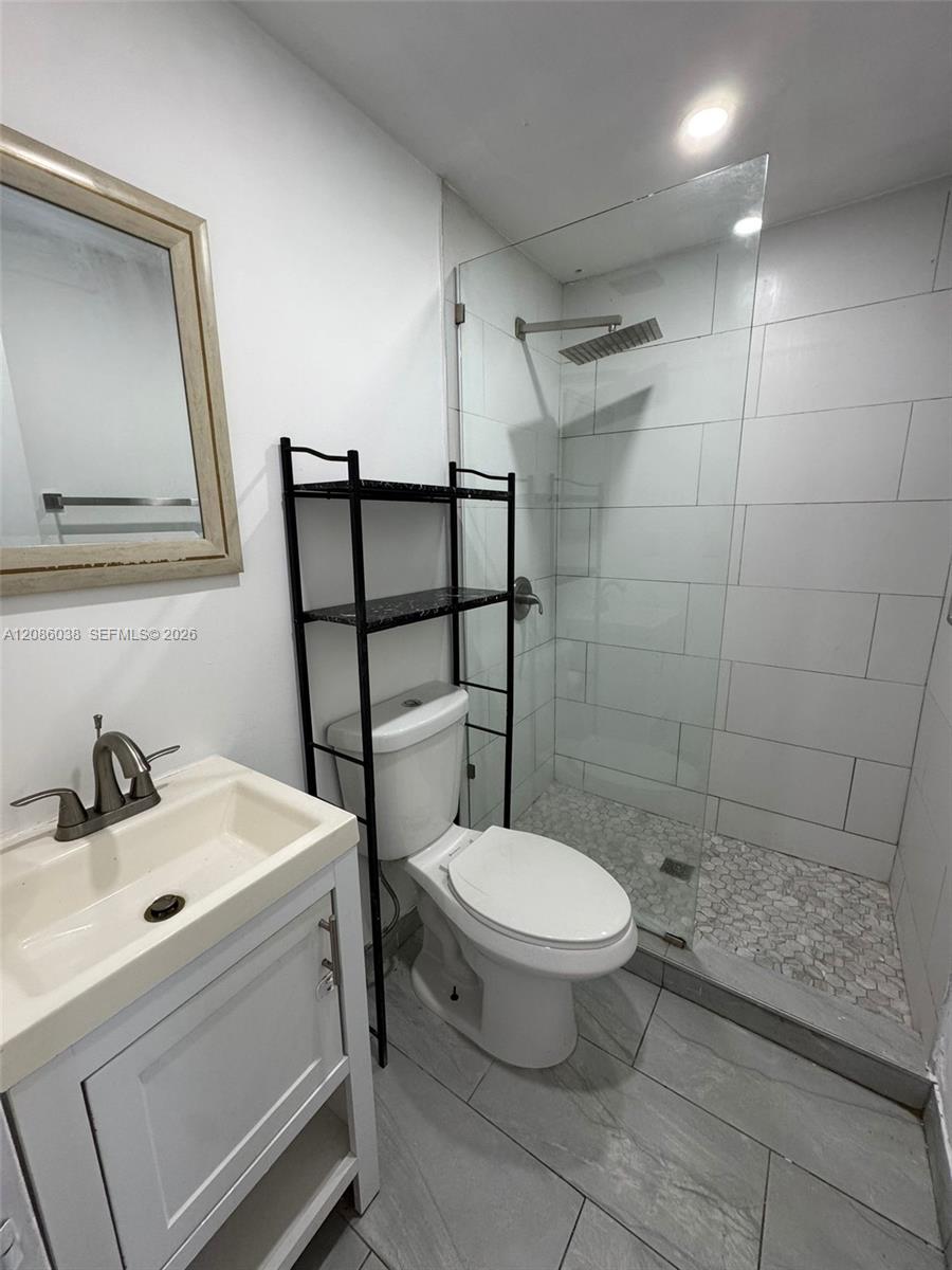 685 SW 7th Ter # 2 — Photo 5