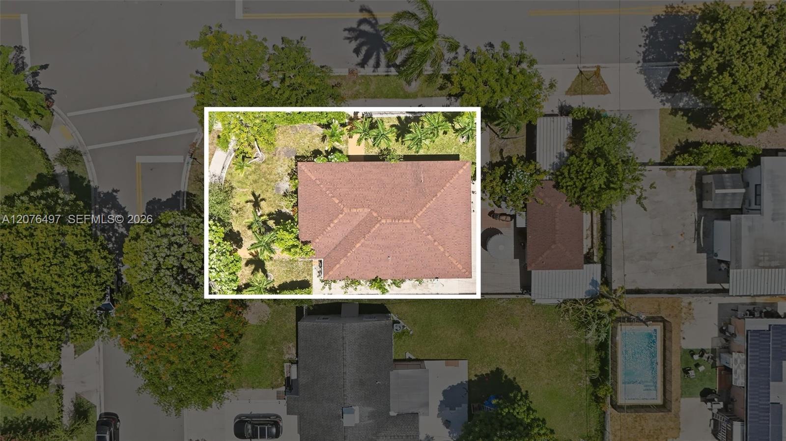 1200 SW 18th Ave — Photo 3
