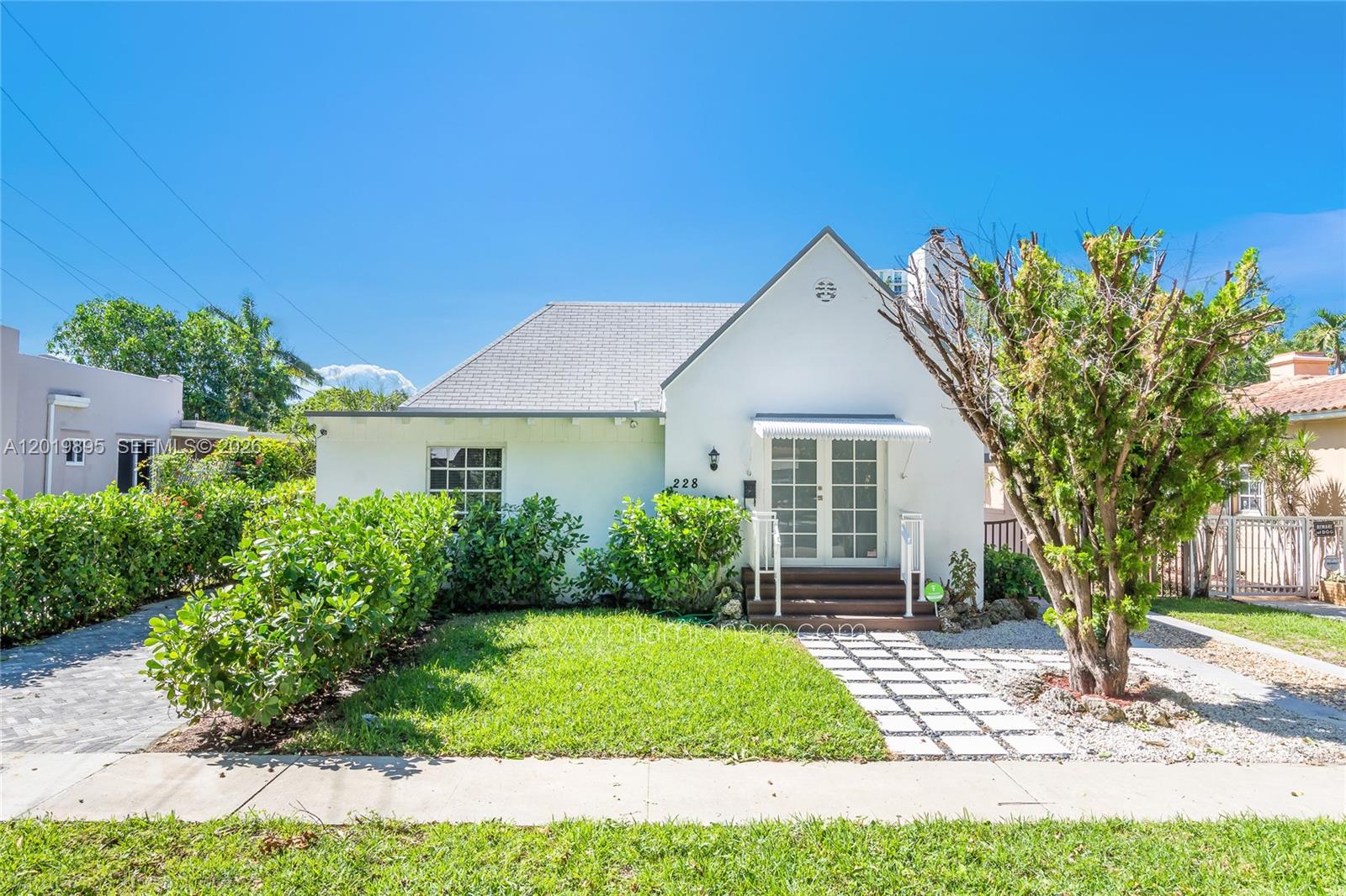 228 SW 23rd Rd, Miami FL 33129