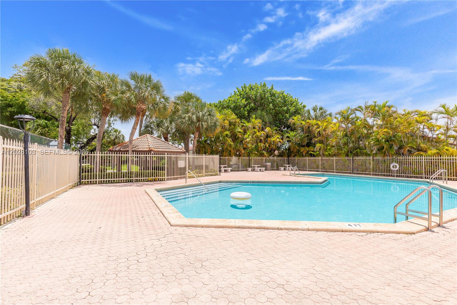 9055 SW 149th Pl — Photo 3