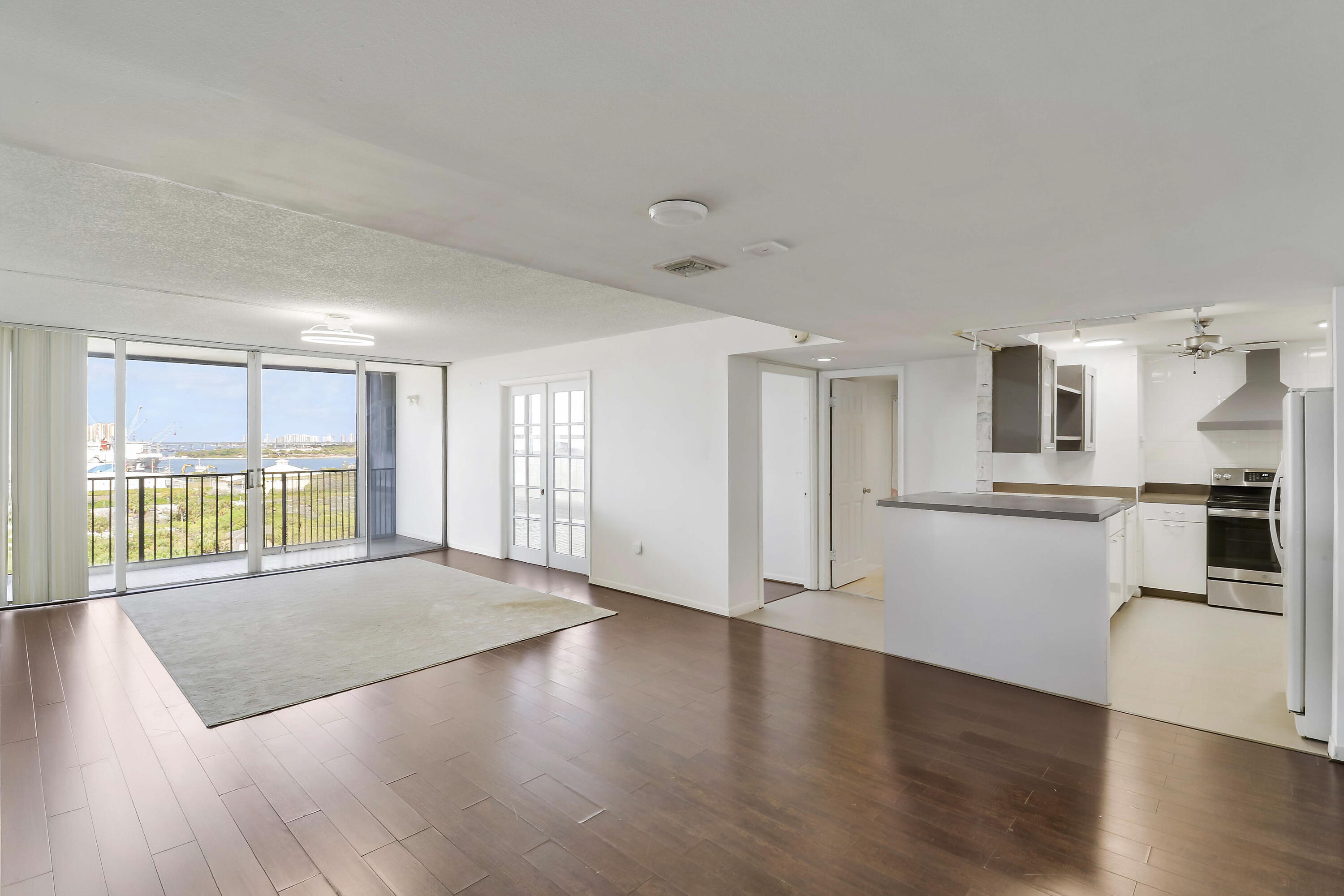 5600 N FLAGLER Drive # 1001 — Photo 4