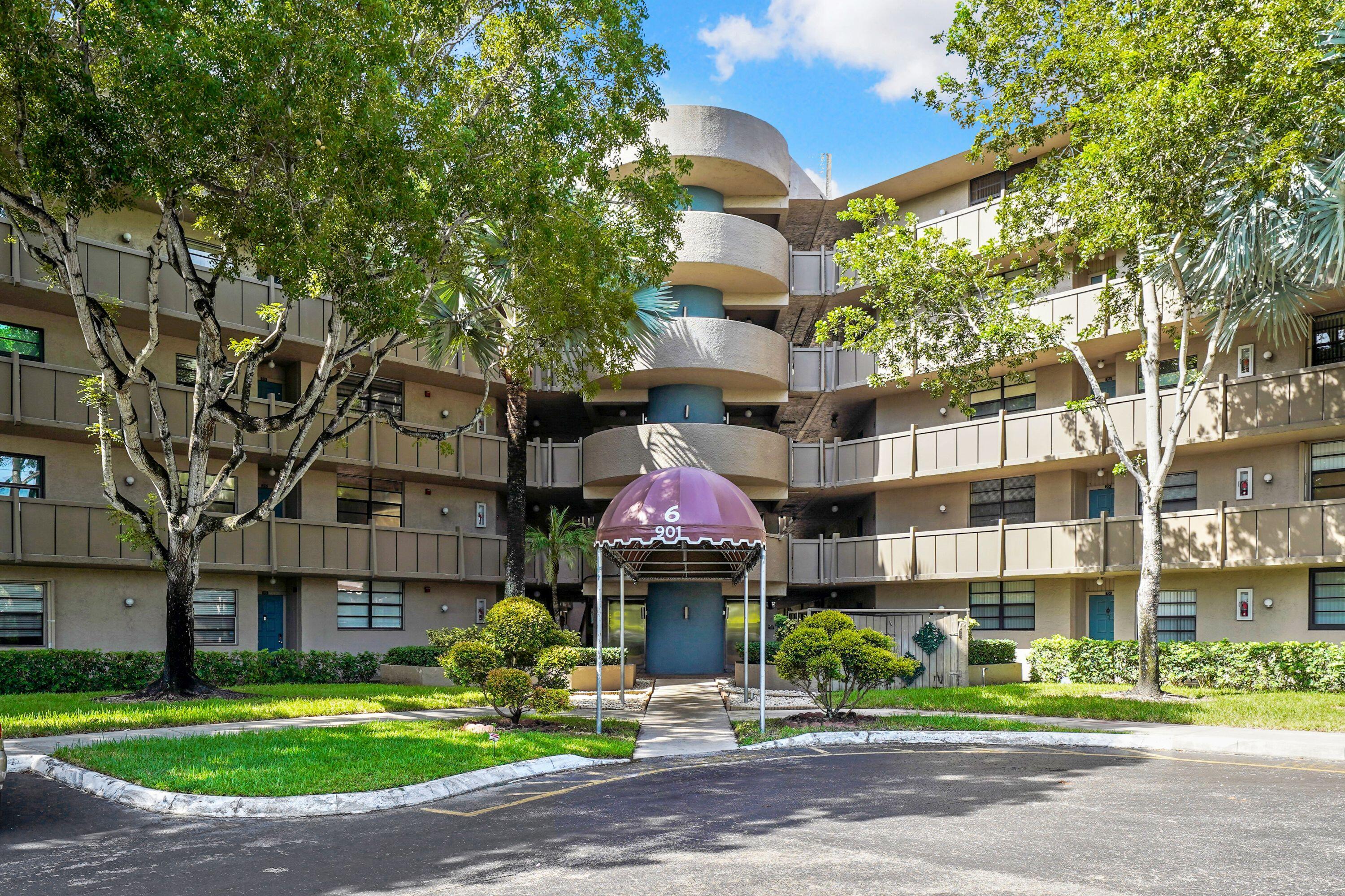 901 Colony Point Circle # 207, Pembroke Pines FL 33026