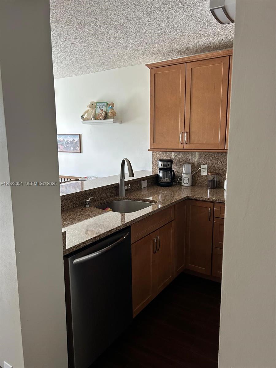 977 Coral Club Dr # 977 — Photo 4