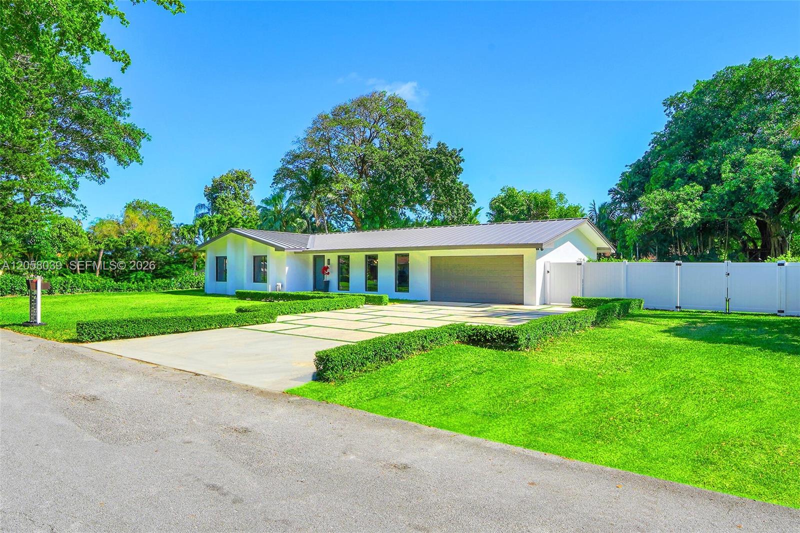 8820 SW 182nd Ter, Palmetto Bay FL 33157