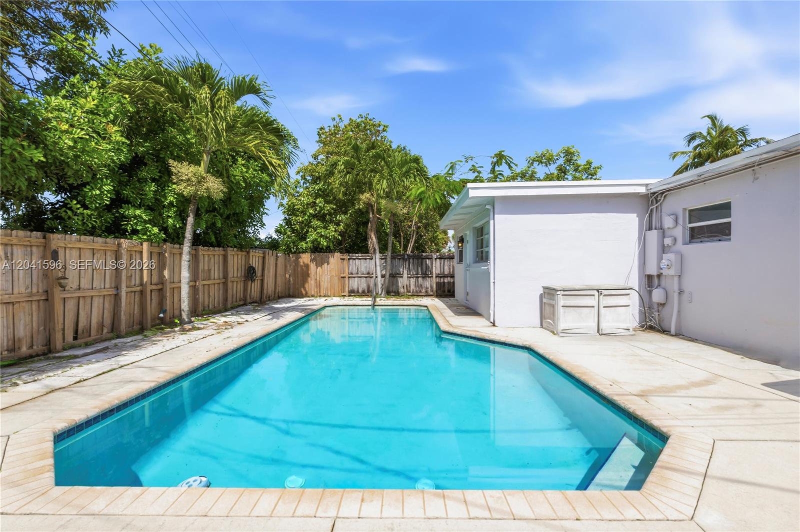 230 NW 55th St, Oakland Park FL 33309