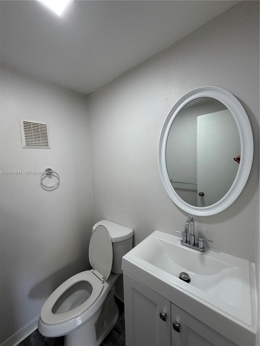 9371 Fontainebleau Blvd # I225 — Photo 4
