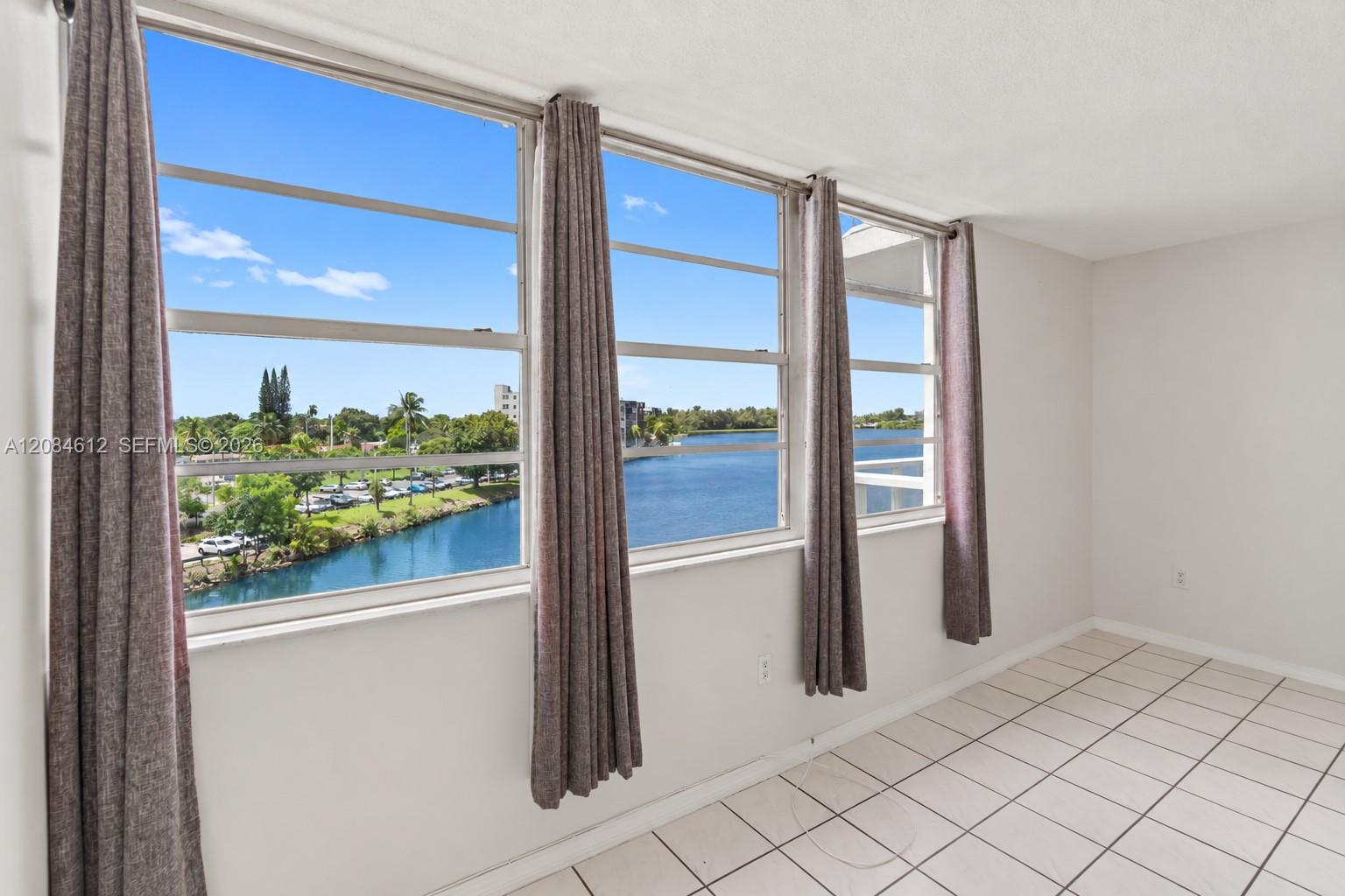 1301 NE Miami Gardens Dr # 505W — Photo 4