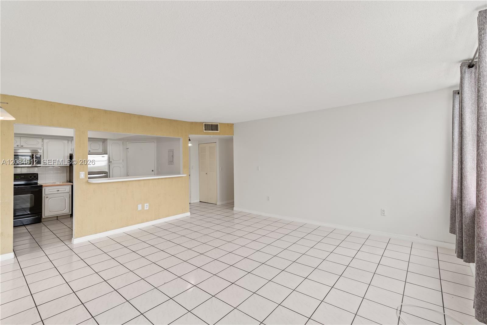 1301 NE Miami Gardens Dr # 505W — Photo 5