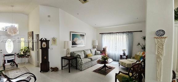 16461 SW 103 terr — Photo 2