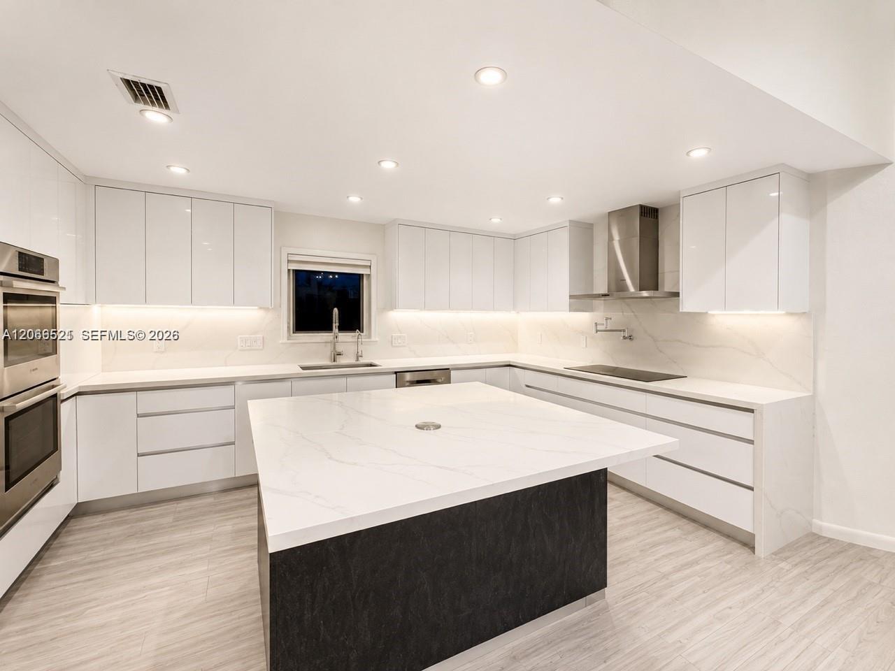 2616 Oakbrook Ct — Photo 3