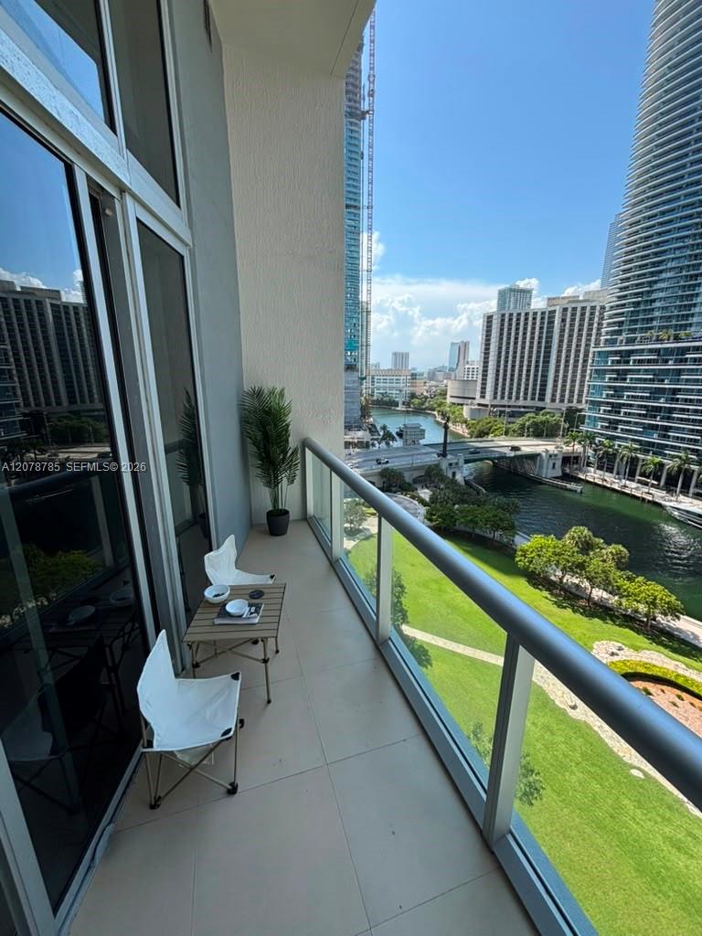475 Brickell Ave # 1410 — Photo 3