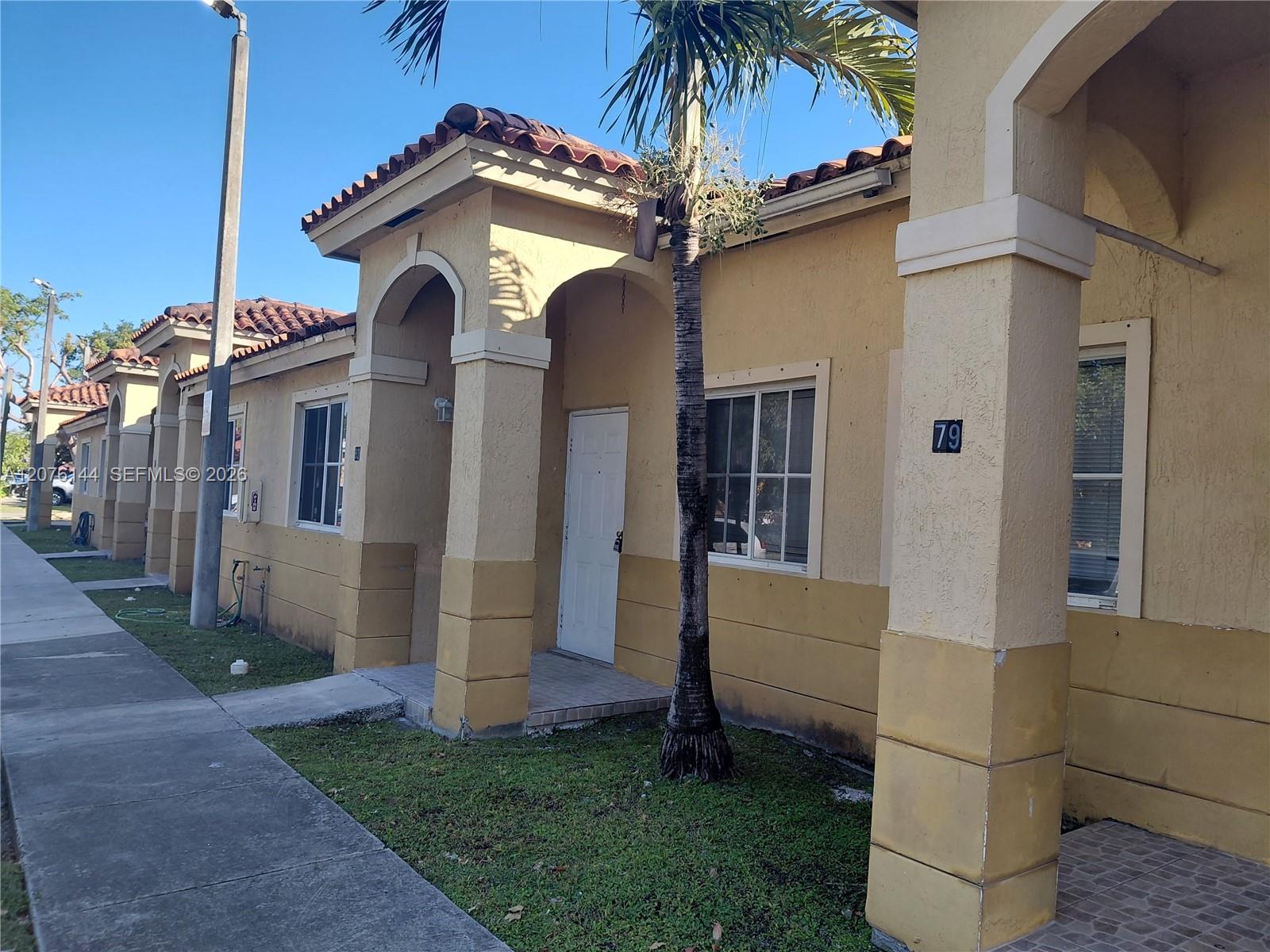 83 NE 13th Ave # 15 — Photo 4