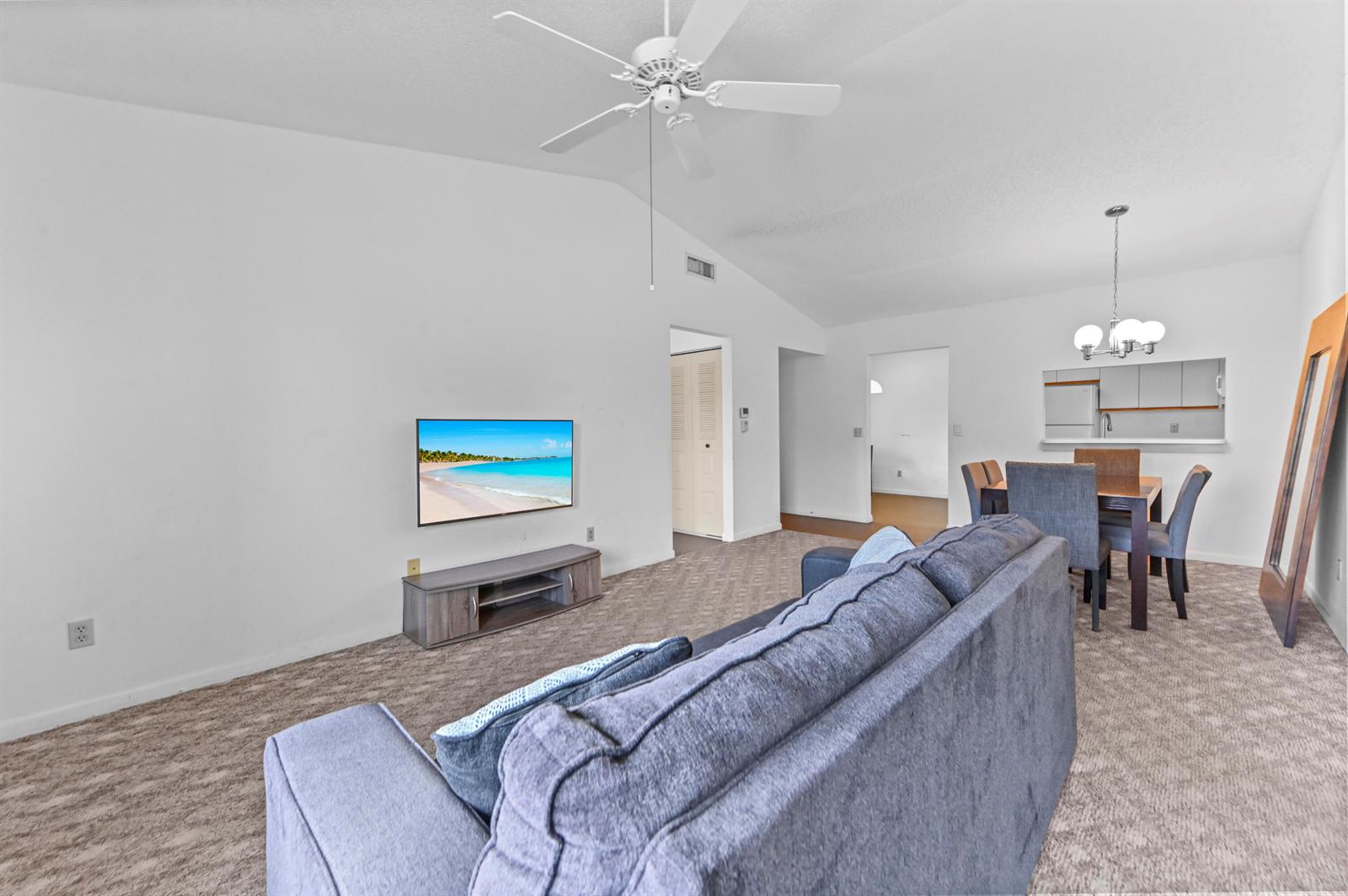 07 Living room 04