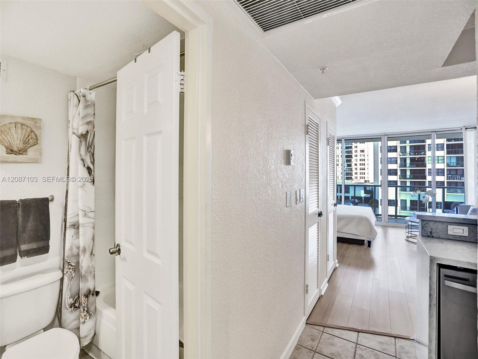 2501 S Ocean Dr, Hollywood FL 33019