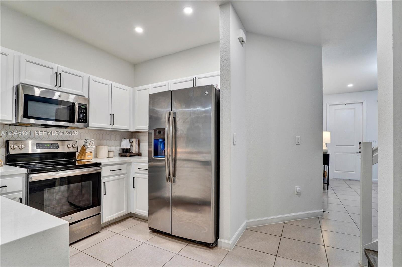 25341 SW 115th Ct — Photo 2