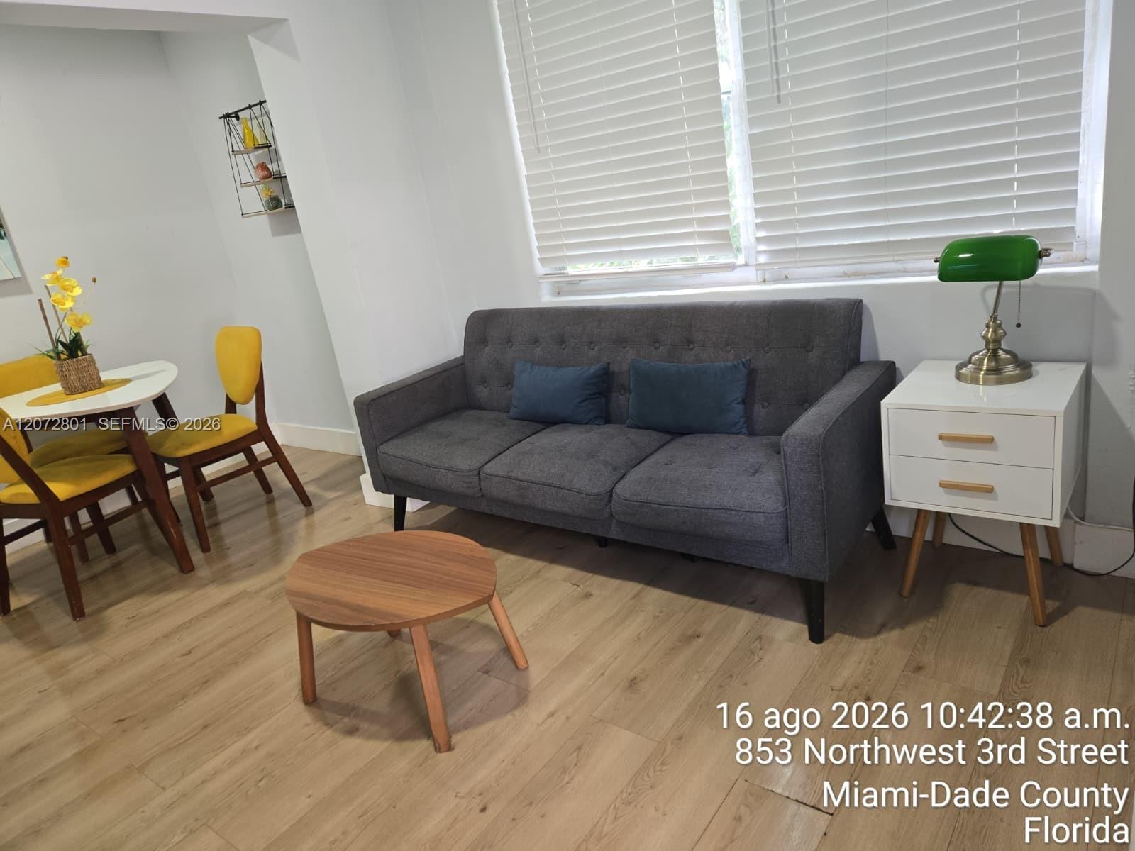 845 NW 3rd St # B — Photo 4
