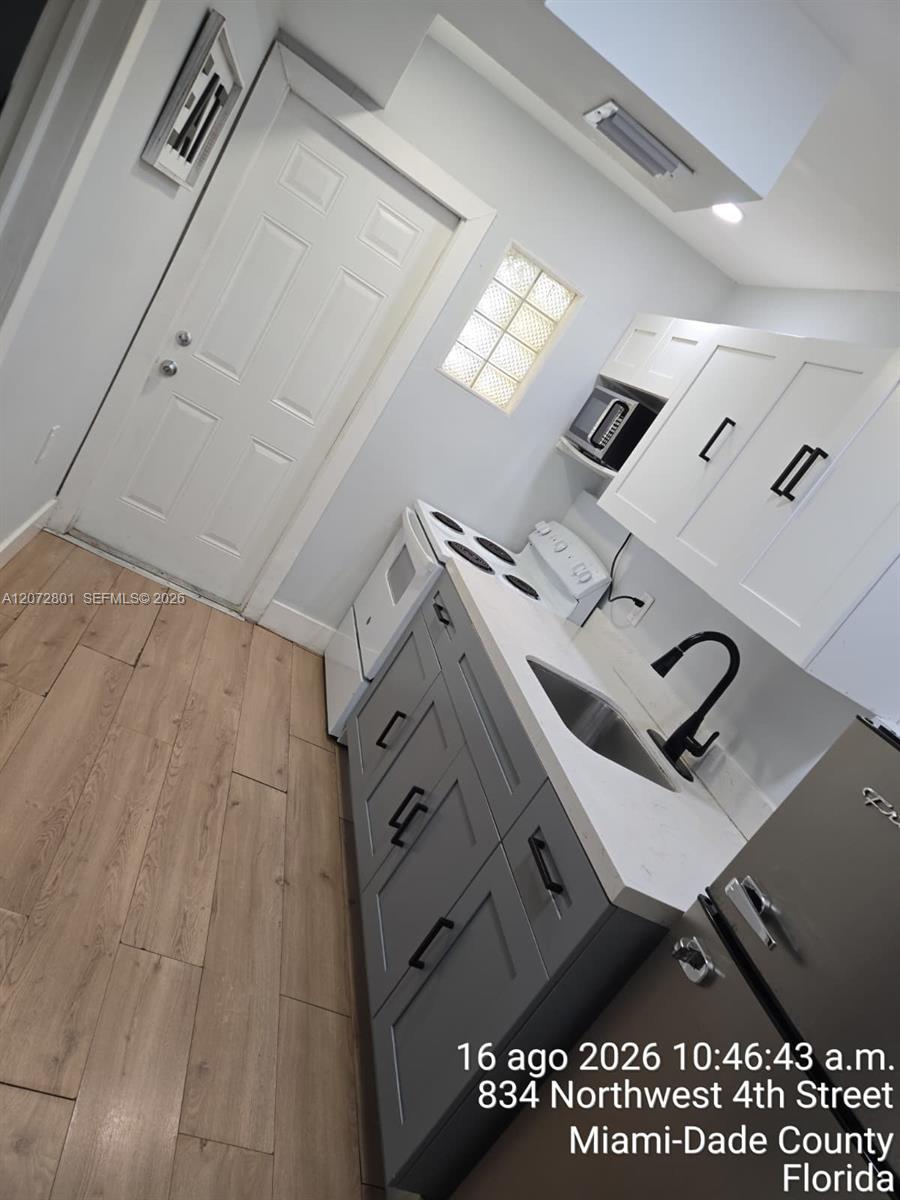 845 NW 3rd St # B — Photo 5