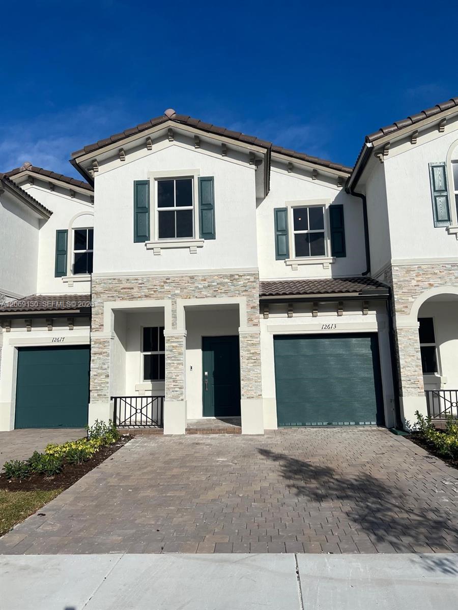 12613 NW 23rd Pl, Miami FL 33167