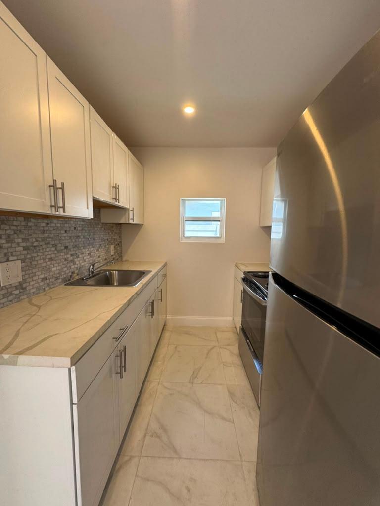 999 S RIVERSIDE Drive # 104 — Photo 4