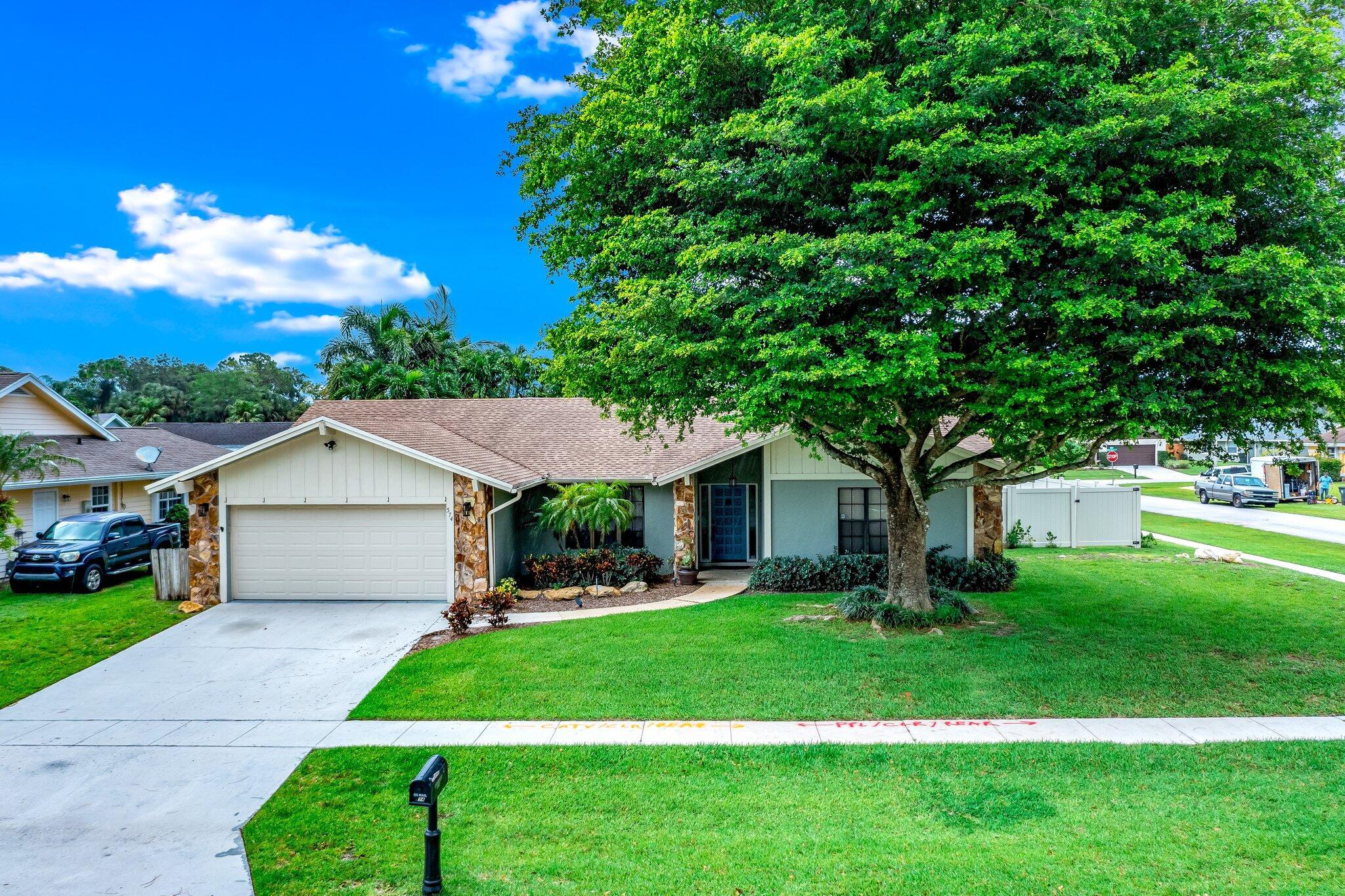574 Juniper Place, Wellington FL 33414