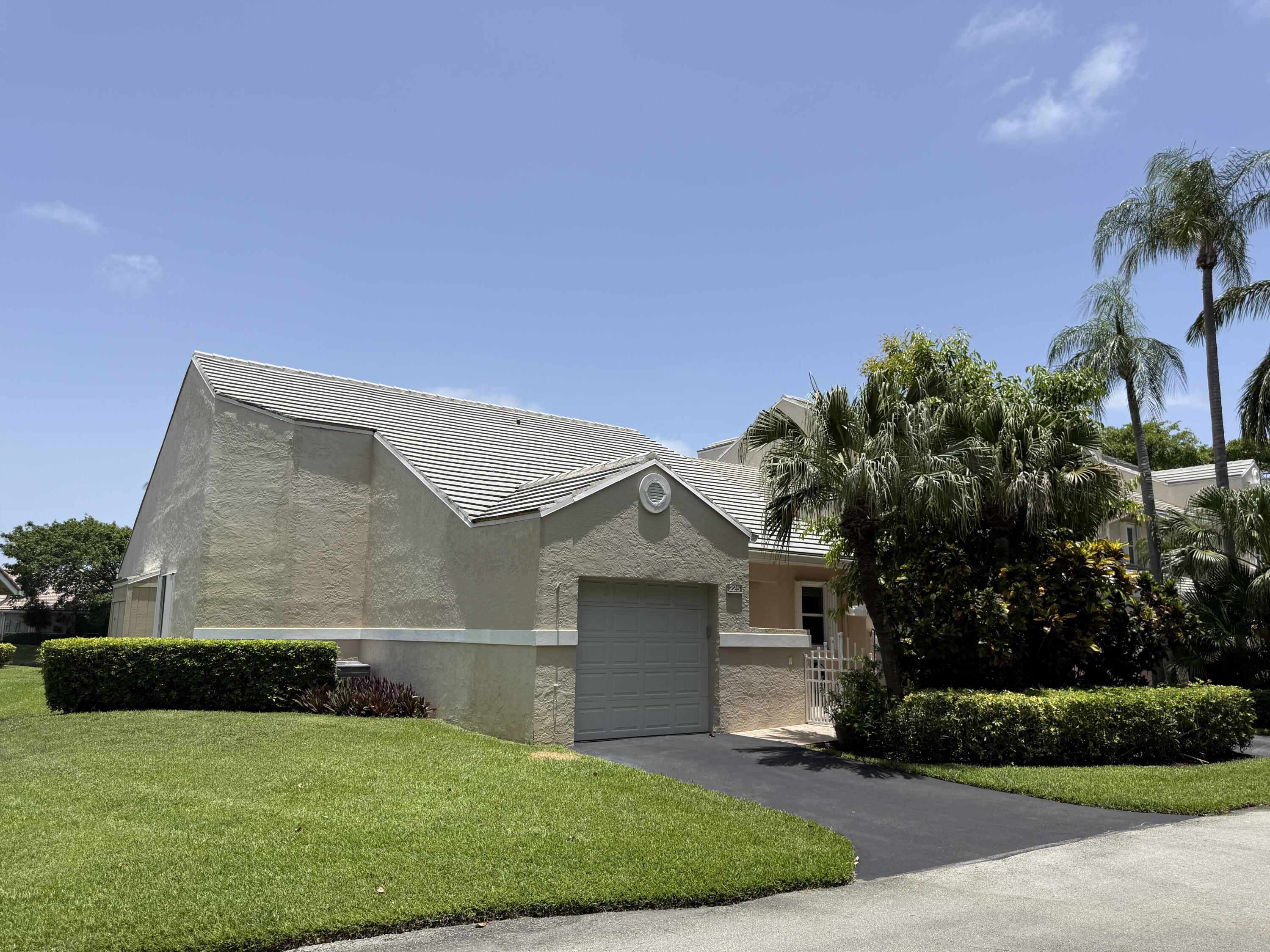 225 N Lakeshore Drive, Hypoluxo FL 33462