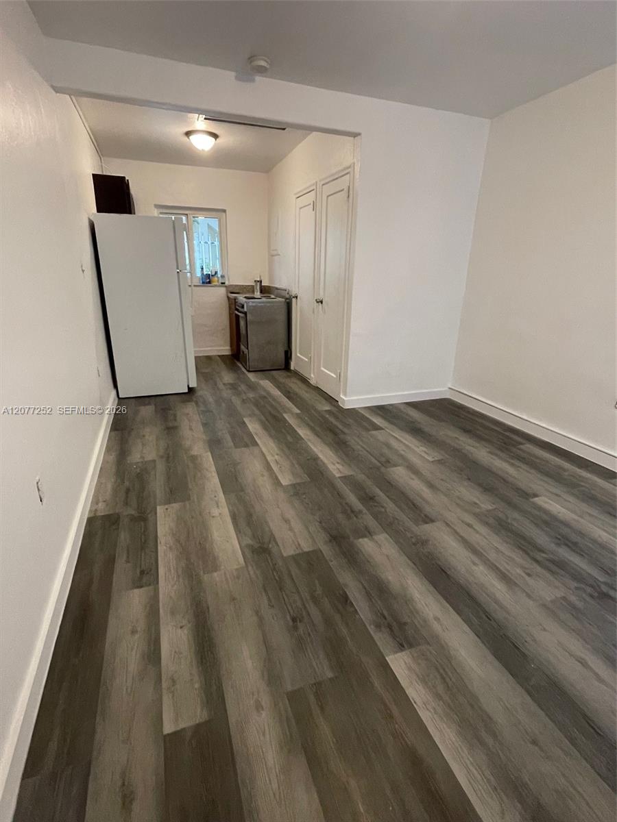 430 SW 6th Ave # 2 — Photo 2
