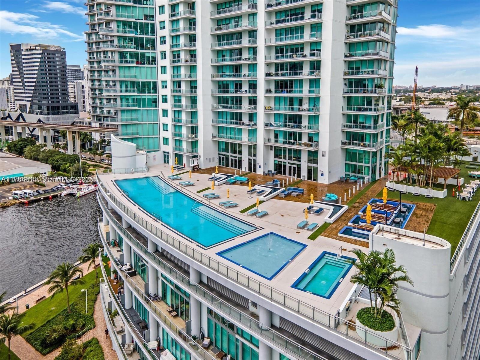 92 SW 3rd St # 1410, Miami FL 33130