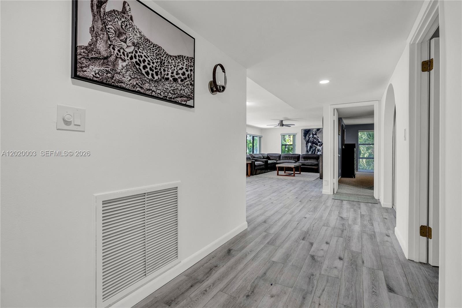 76 Isle Of Venice Dr # C — Photo 2