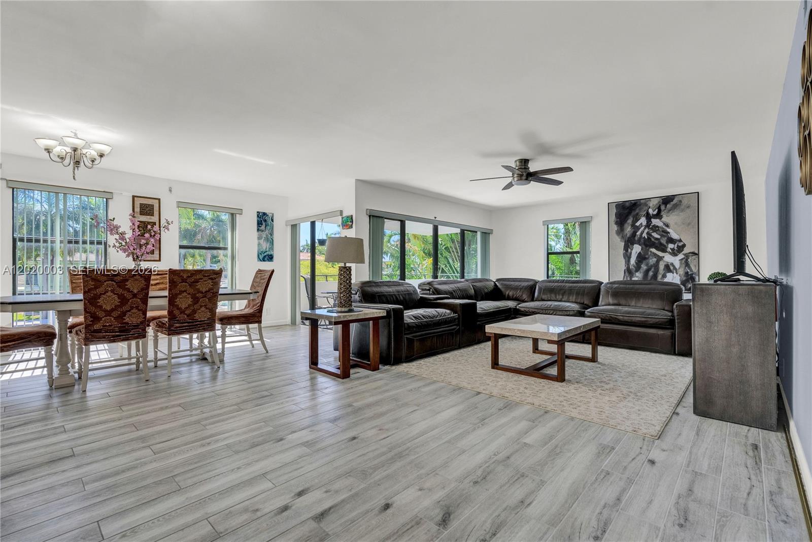 76 Isle Of Venice Dr # C — Photo 4