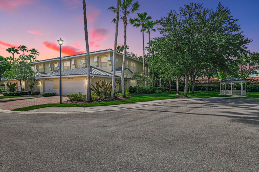 9786 Midship Way # 203, Royal Palm Beach FL 33411