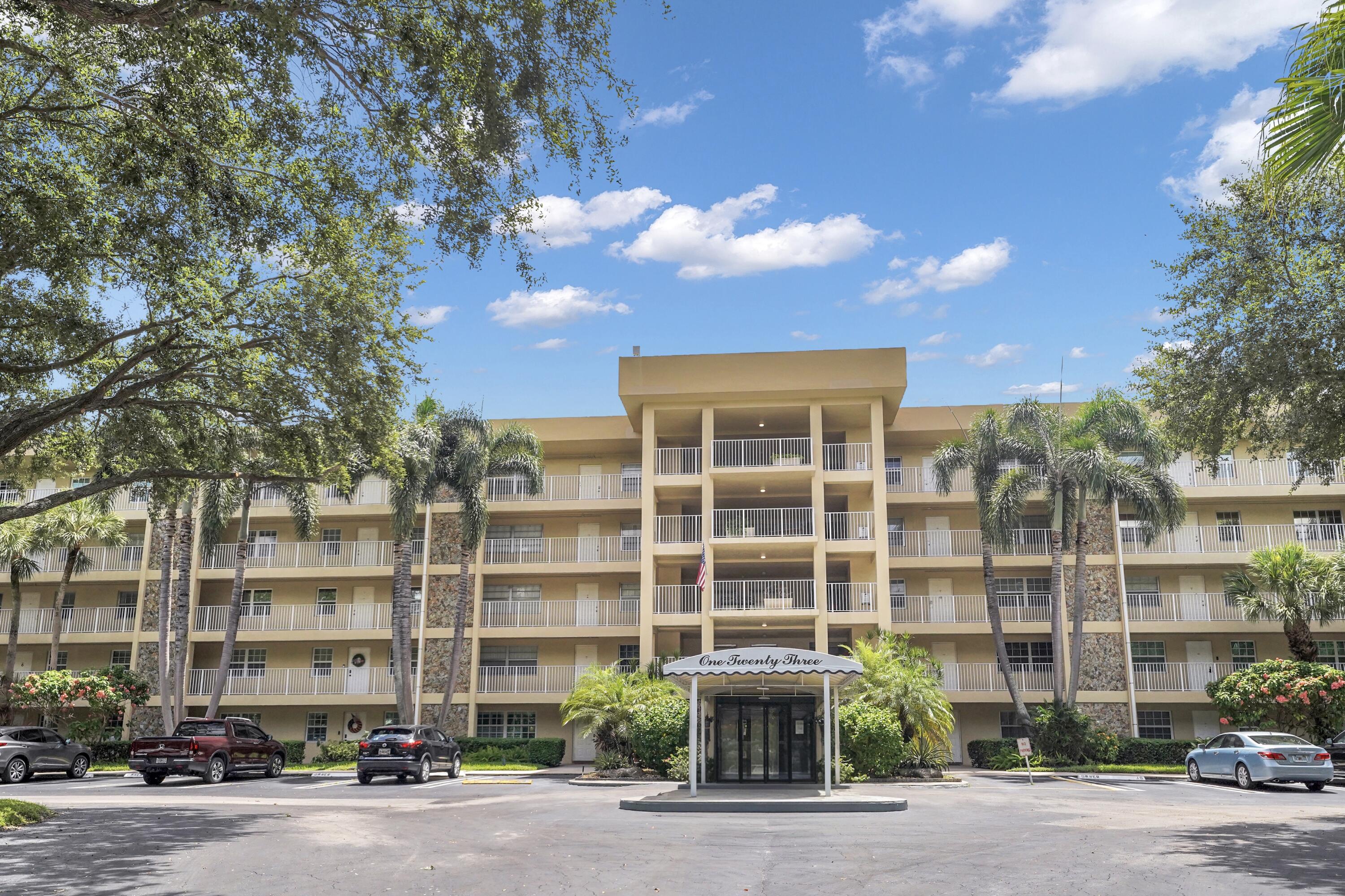 804 CYPRESS GROVE Lane # 210, Pompano Beach FL 33069
