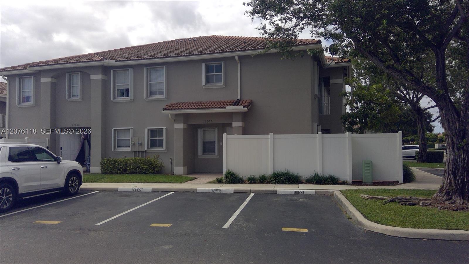12602 SW 54th St # 0 — Photo 5