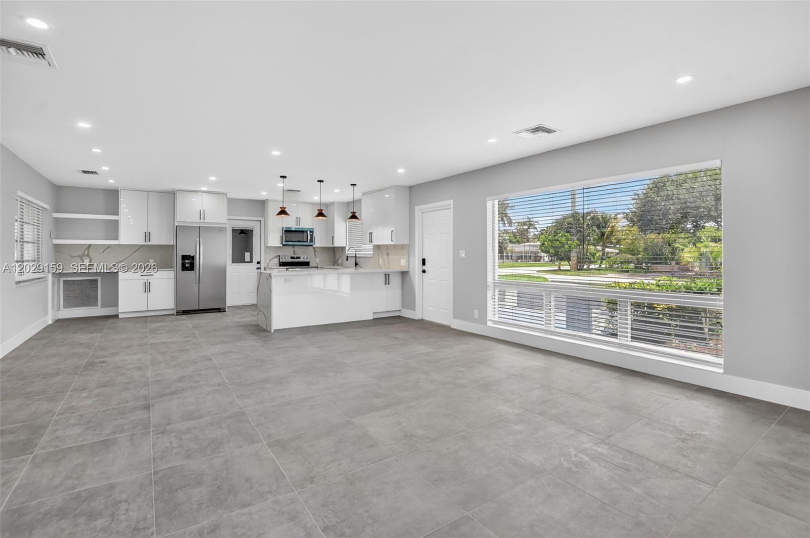 1320 SE 10th St — Photo 5