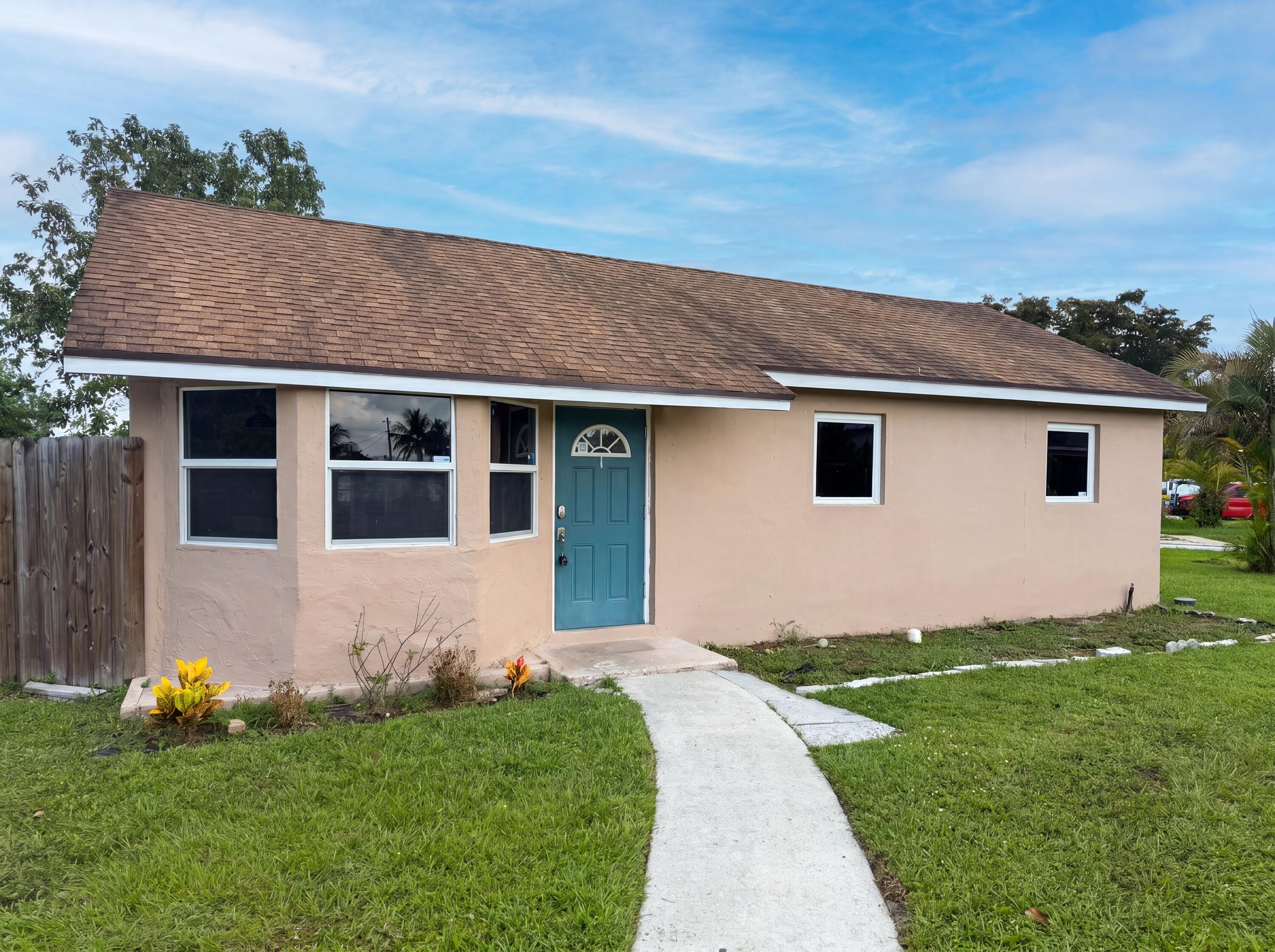 752 Orchid Drive, Royal Palm Beach FL 33411