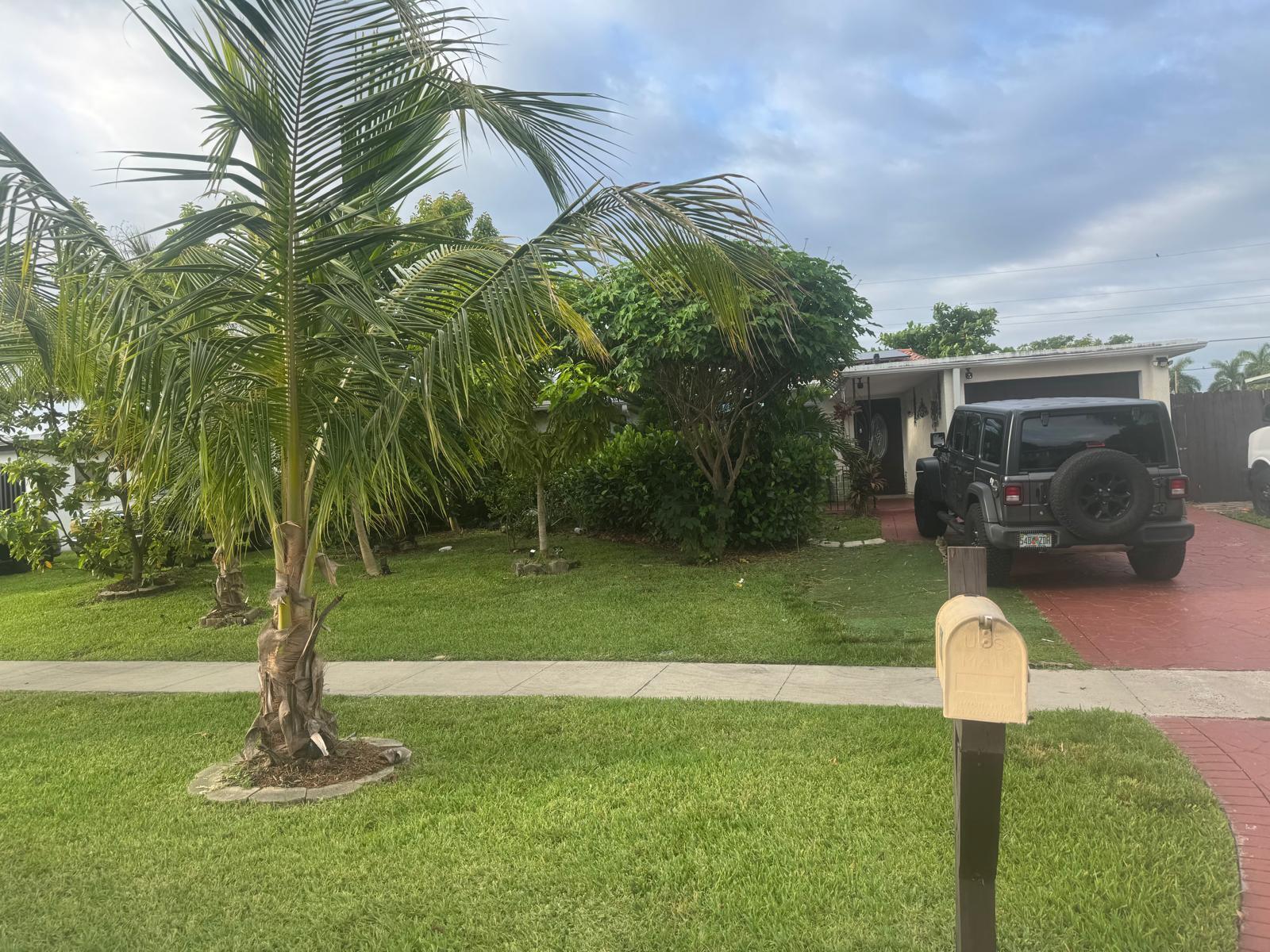 6218 NW 17th Street, Margate FL 33063