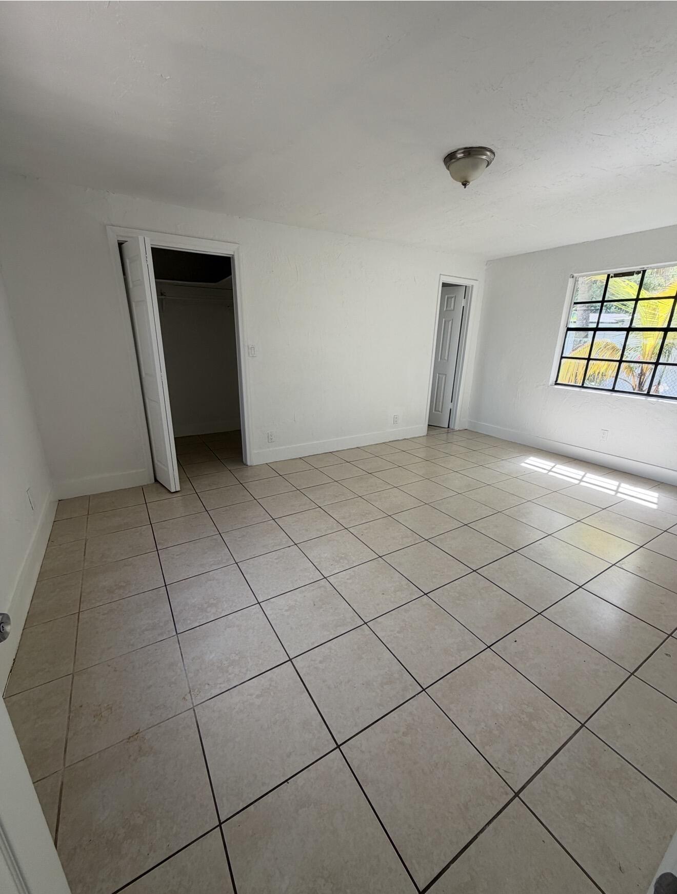 3411 NW 9th Court — Photo 2