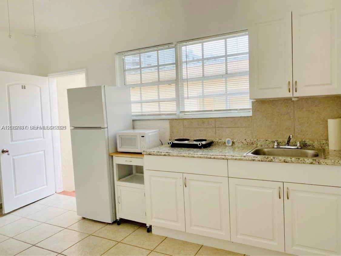6860 Abbott Ave # 8B — Photo 2