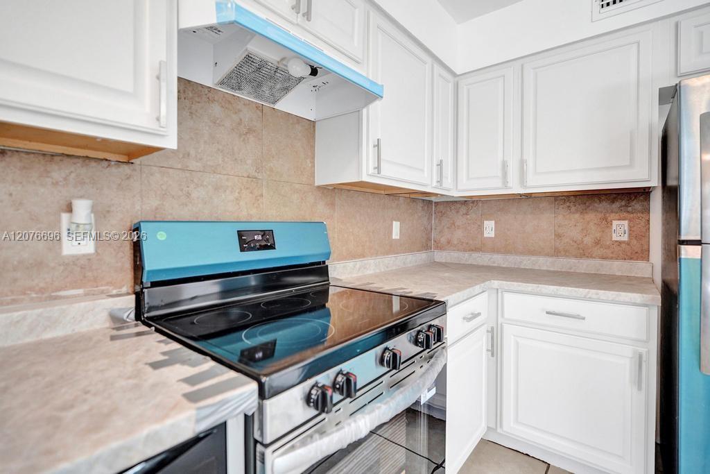 4511 Treehouse Ln # B — Photo 3