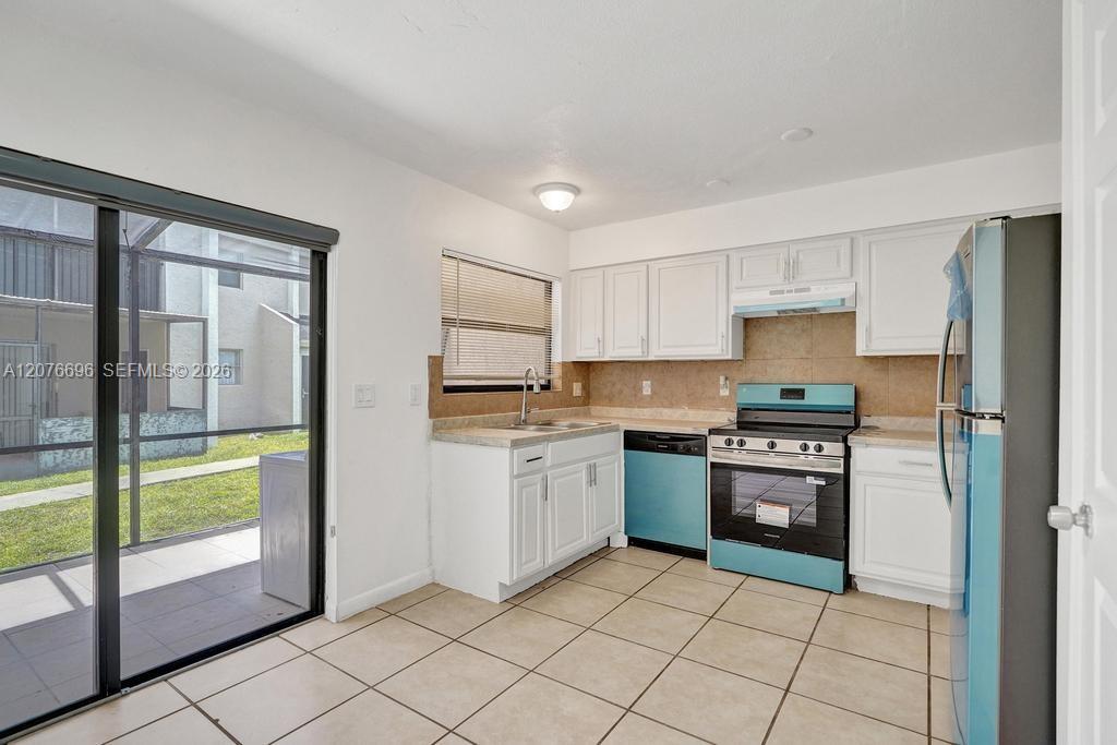 4511 Treehouse Ln # B — Photo 4