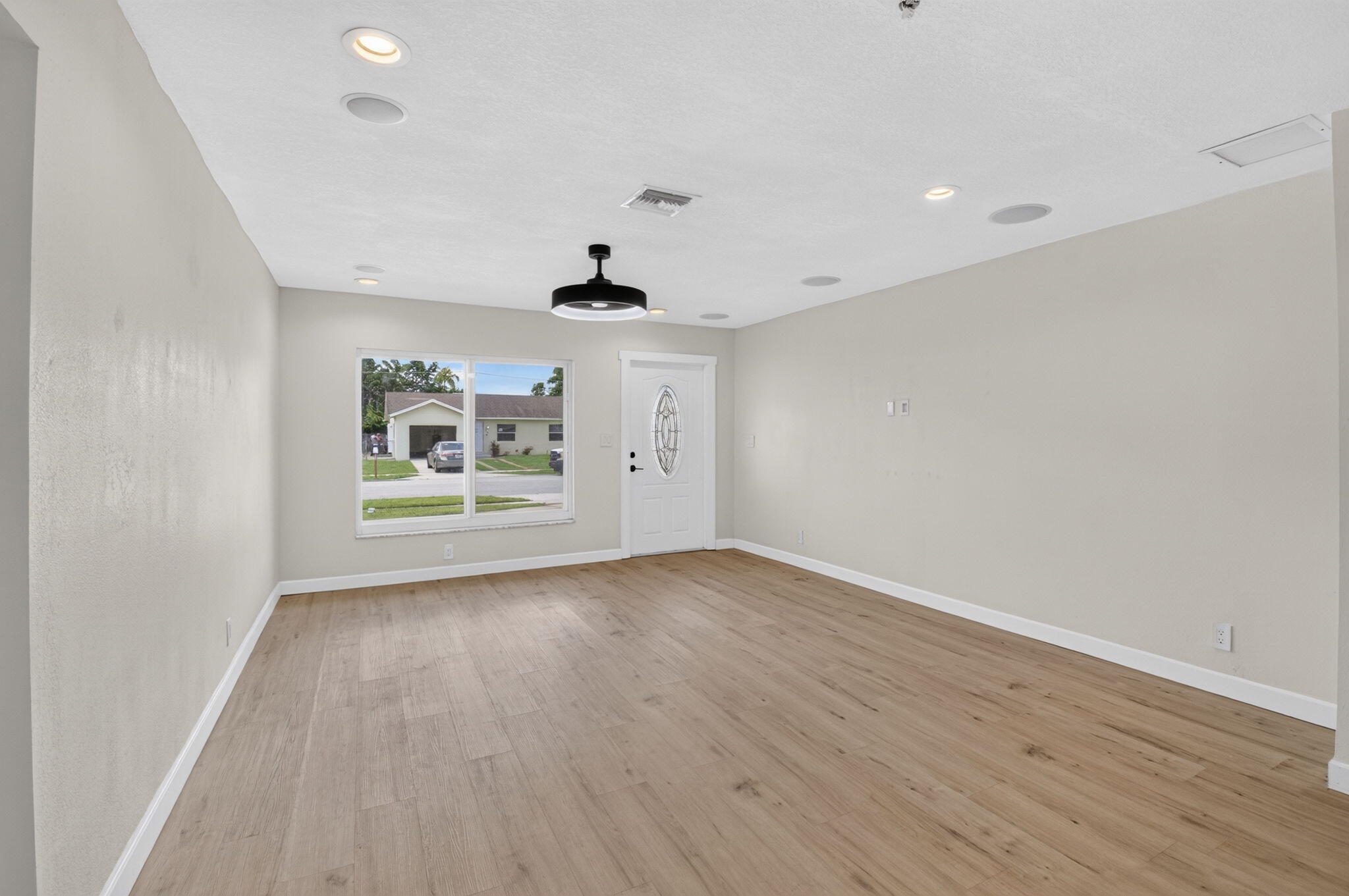 9686 SW 2ND Street — Photo 4