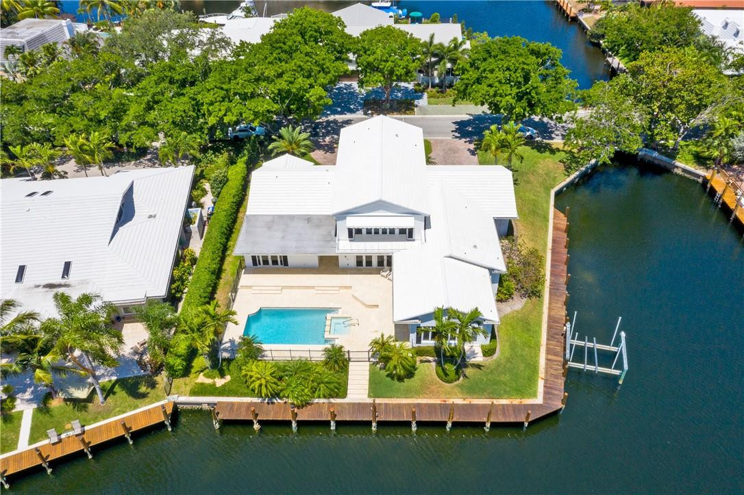 2 Compass Lane, Fort Lauderdale FL 33308