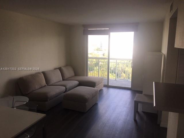 816 NW 11th St # 1104, Miami FL 33136