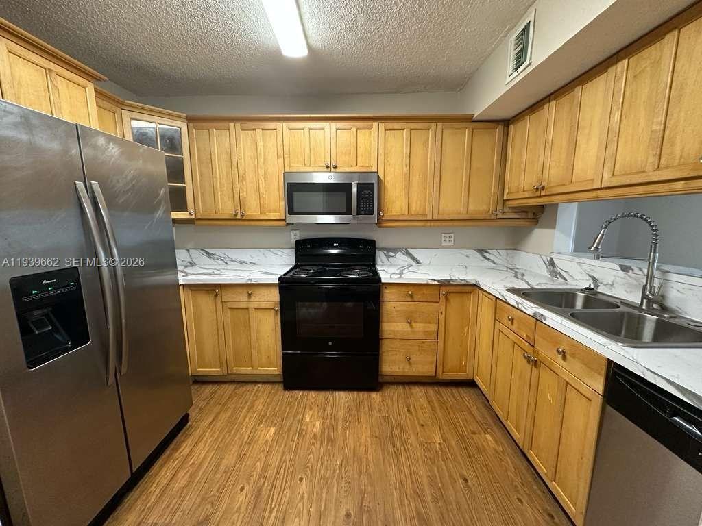 3400 Foxcroft Rd # 115 — Photo 4