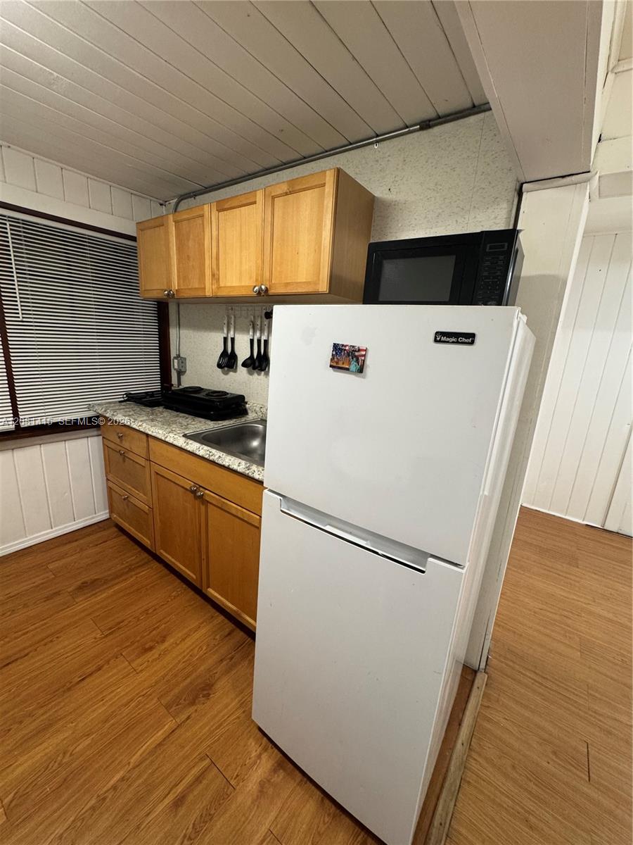 3271 (REAR Studio) NW 15th St — Photo 3