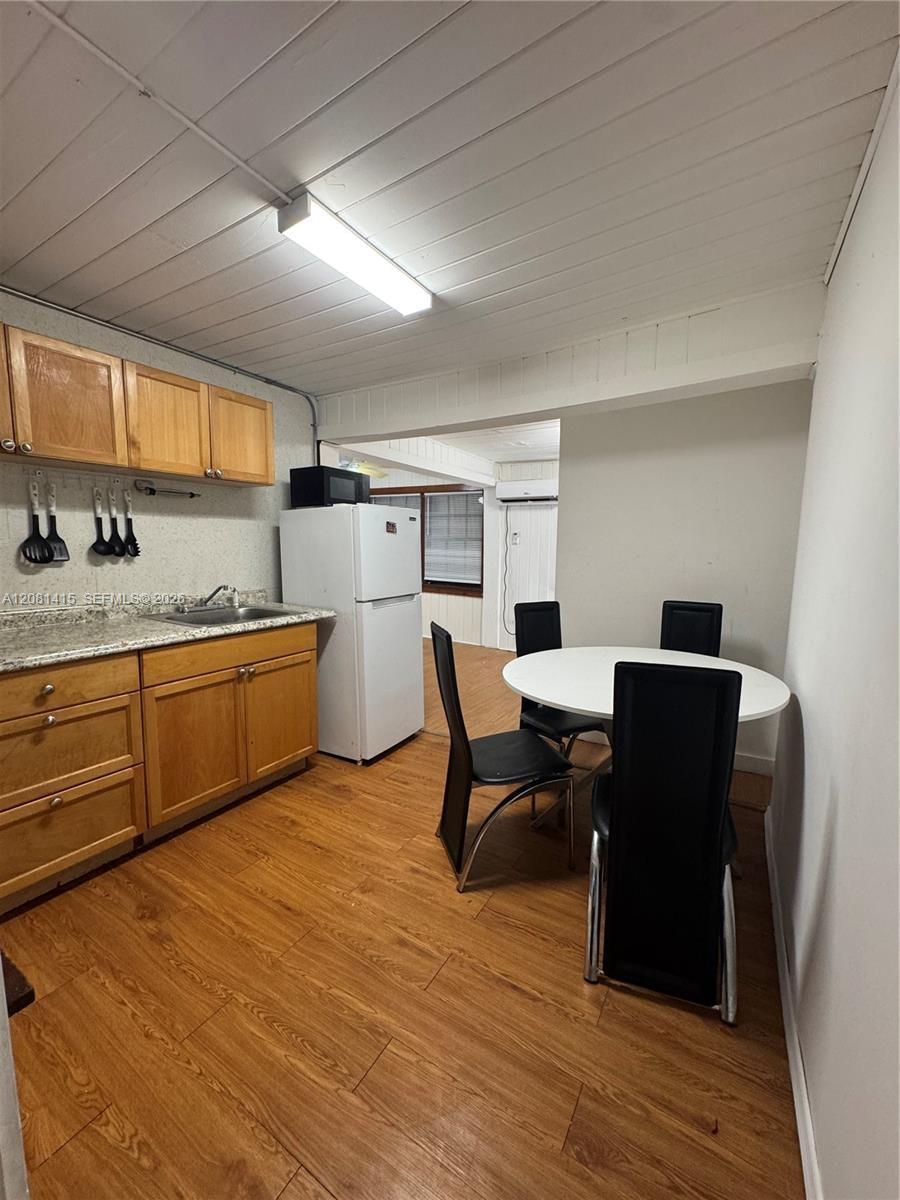 3271 (REAR Studio) NW 15th St — Photo 4